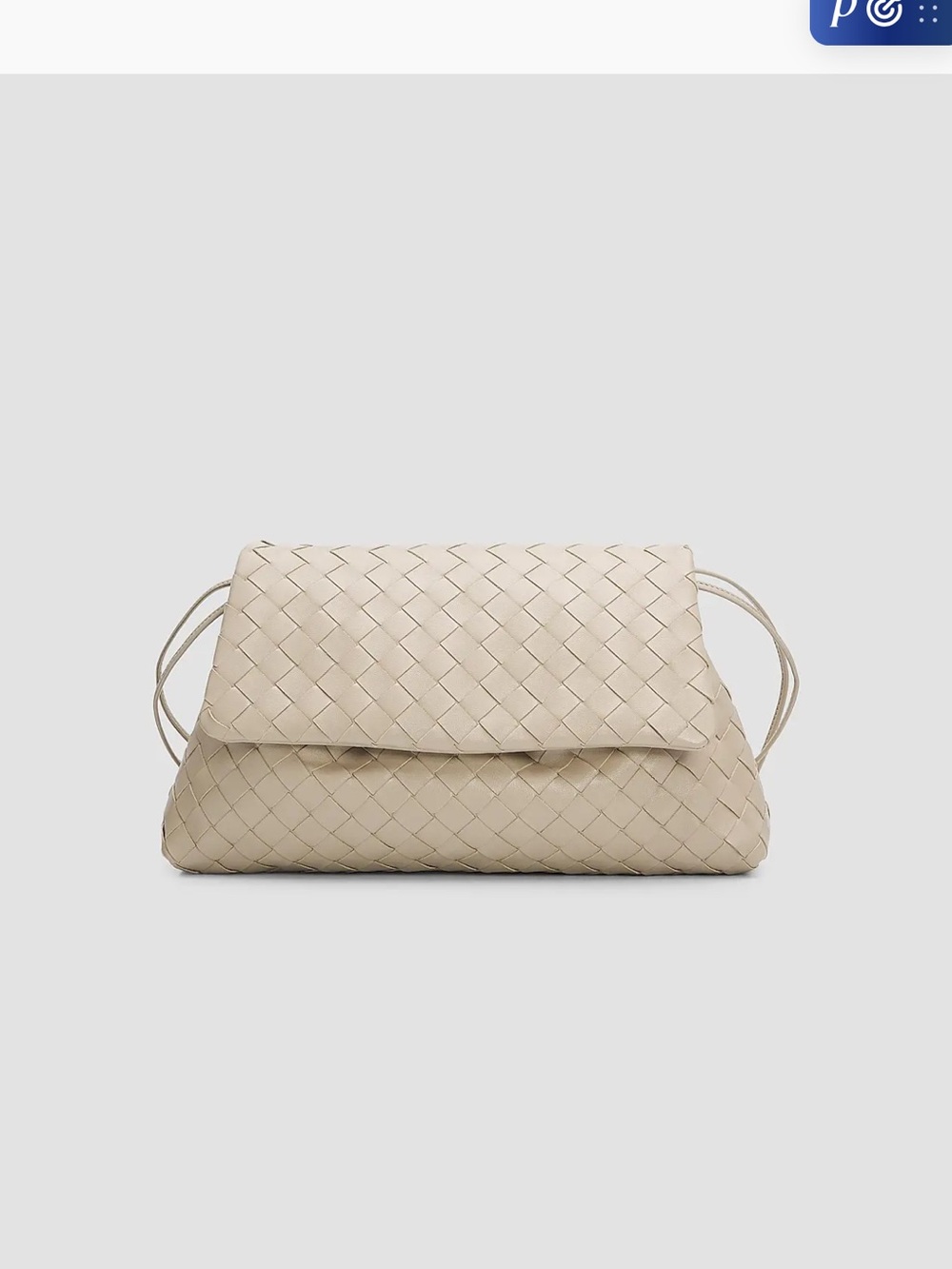 BOTTEGA VENETA
Calfskin Intrecciato Giorno Ecru